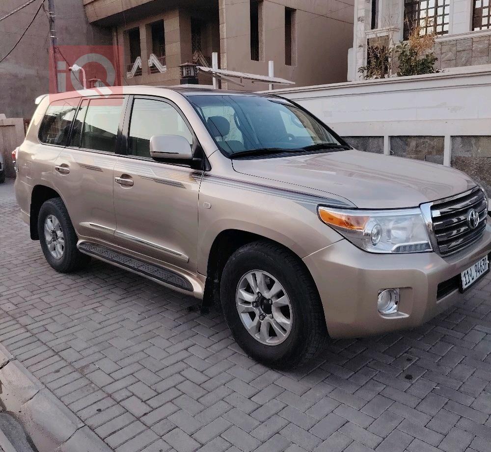 تويوتا لاندكروزر